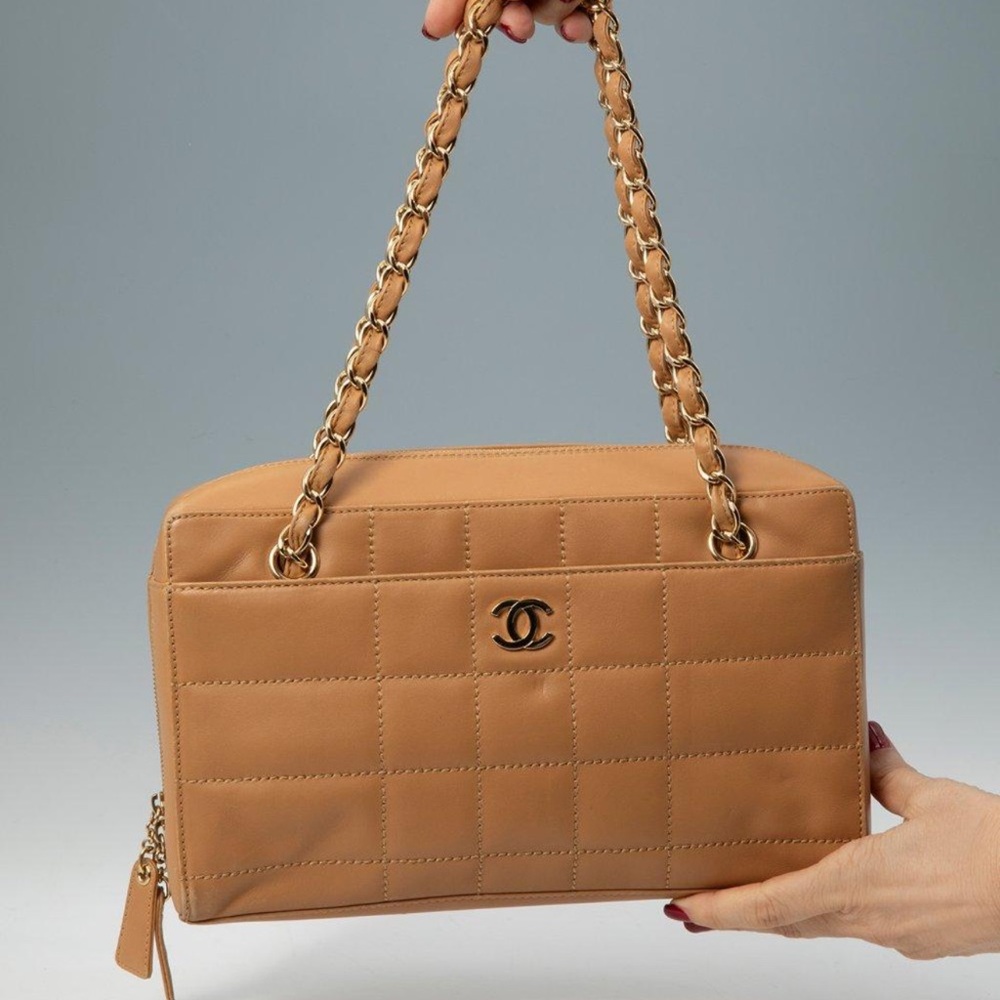 🍫CHANEL WILD STICH CHOCOLATE BAR 🍫 GREAT GREAT CONDITION!